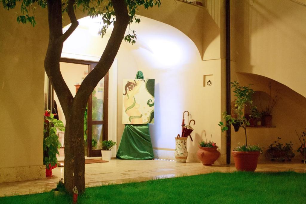 L' Antico Cortile Hotel Caserta Eksteriør billede
