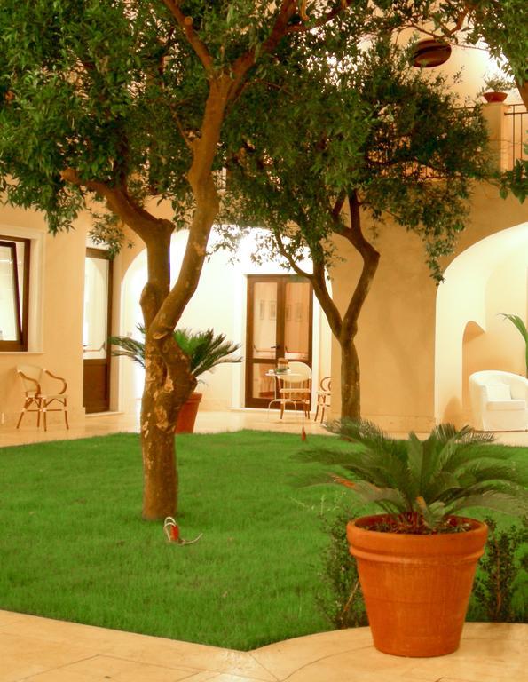 L' Antico Cortile Hotel Caserta Eksteriør billede